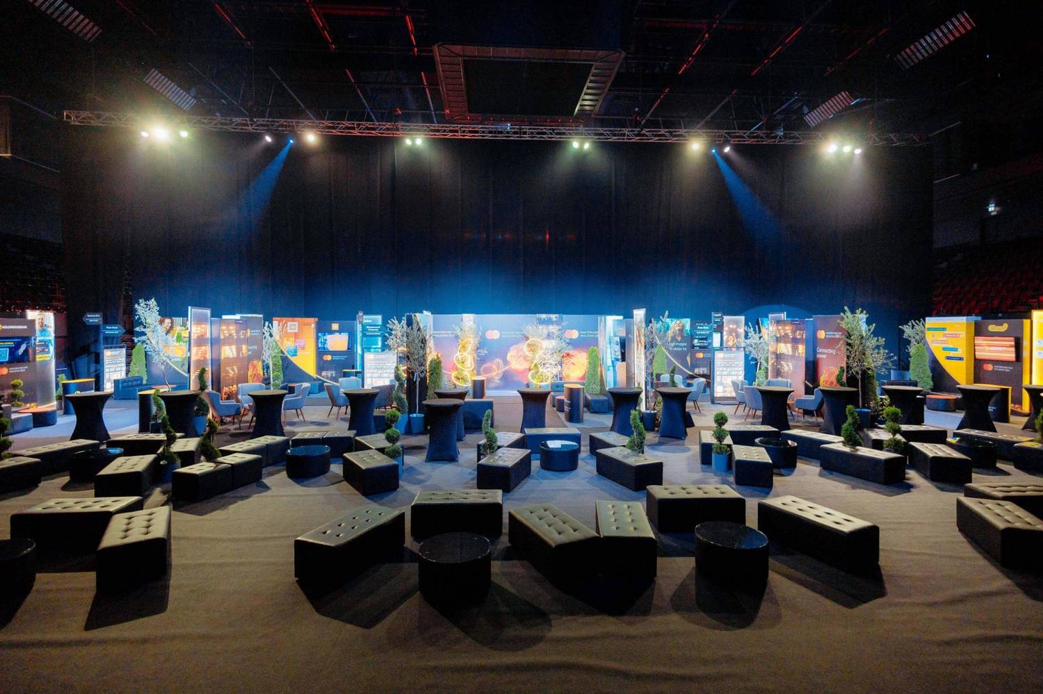 mastercard-day-moldova-scena-sunet-lumini-nova-event